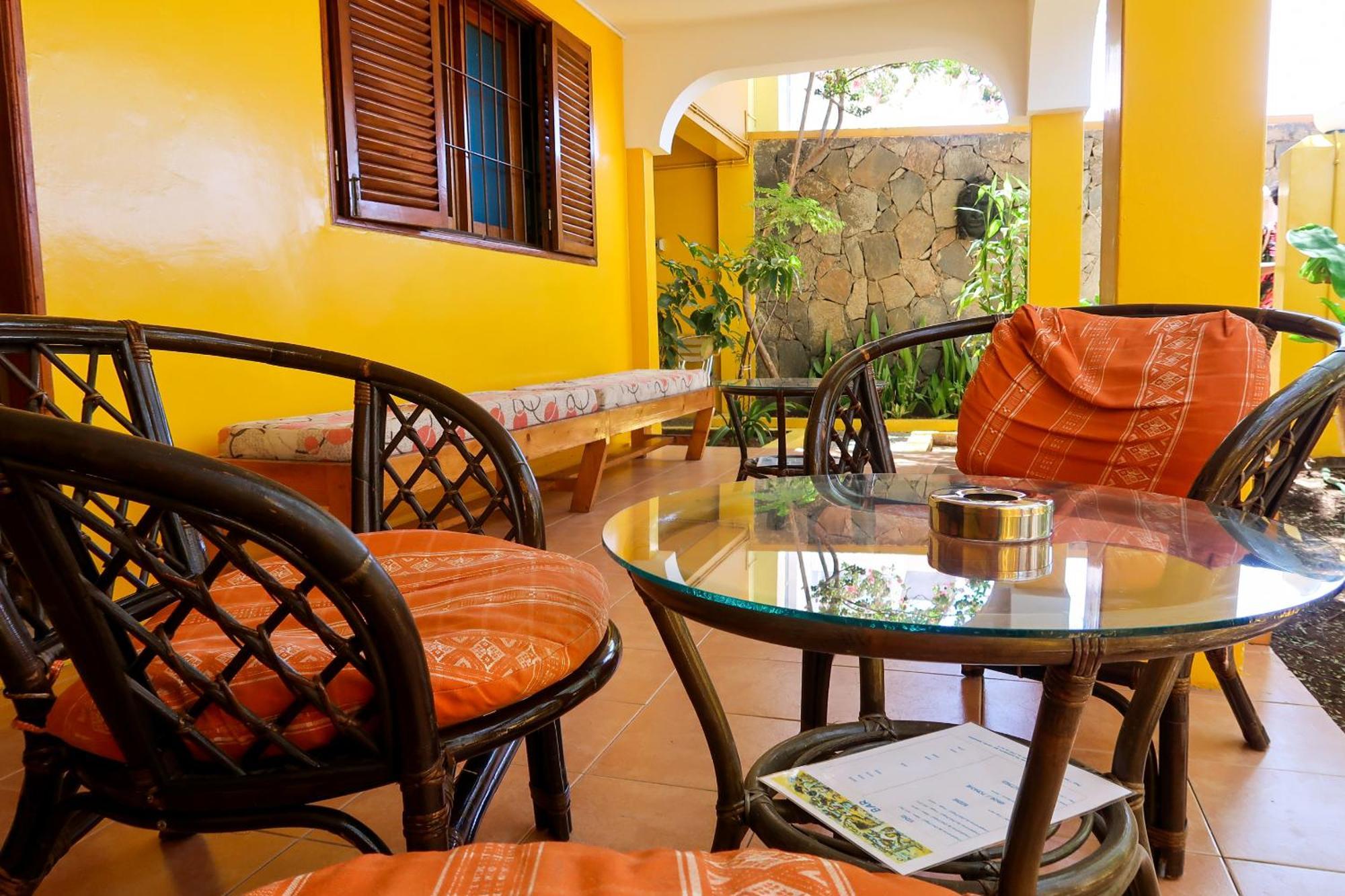 O Jardim Do Vinho, Ac Bed & Breakfast Praia Bagian luar foto